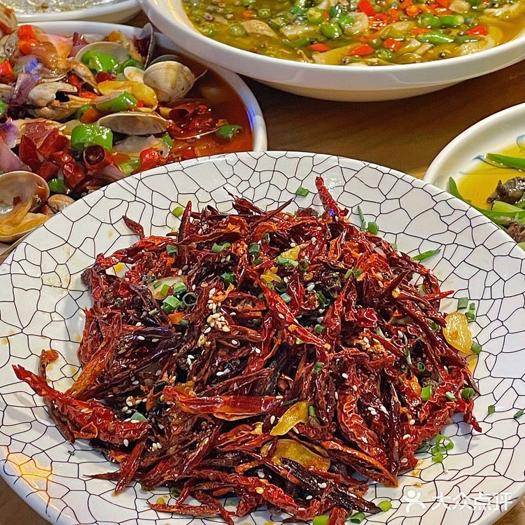 成都探店｜氛围十足的音乐餐吧🎶过来小酌几杯🍸