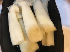 竹荪-鲜入围煮花胶鸡海鲜火锅