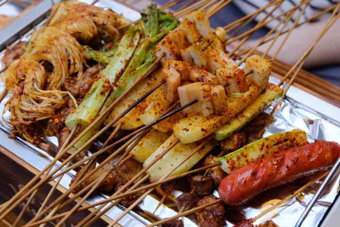 烧起劲西昌烤串-"晚上喊外卖的人比较多,最近在检查还是什么.