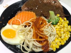 -汤姆家的牛排意面披萨(融创茂店)