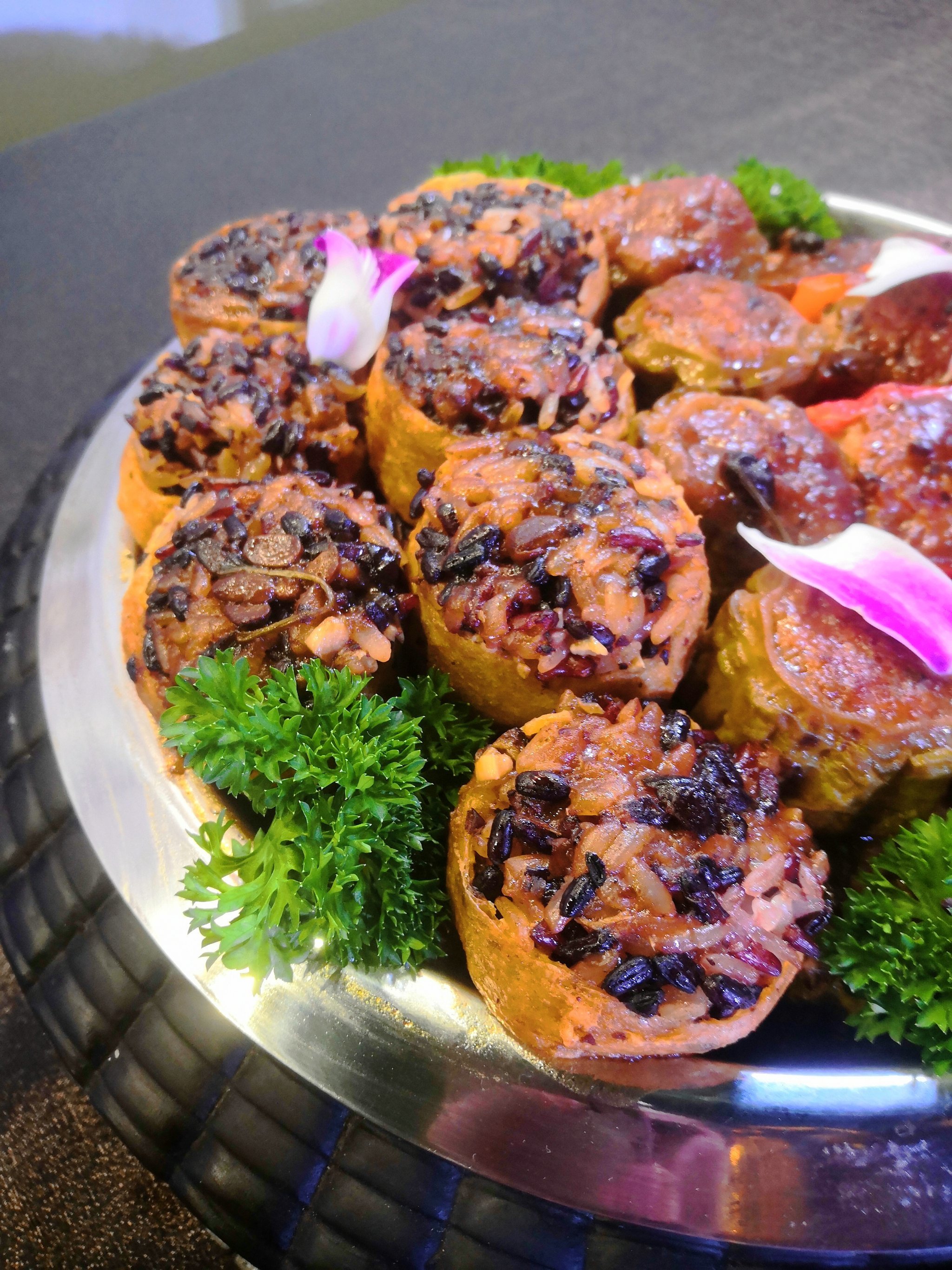 广西十大名菜十大名小吃空降街头