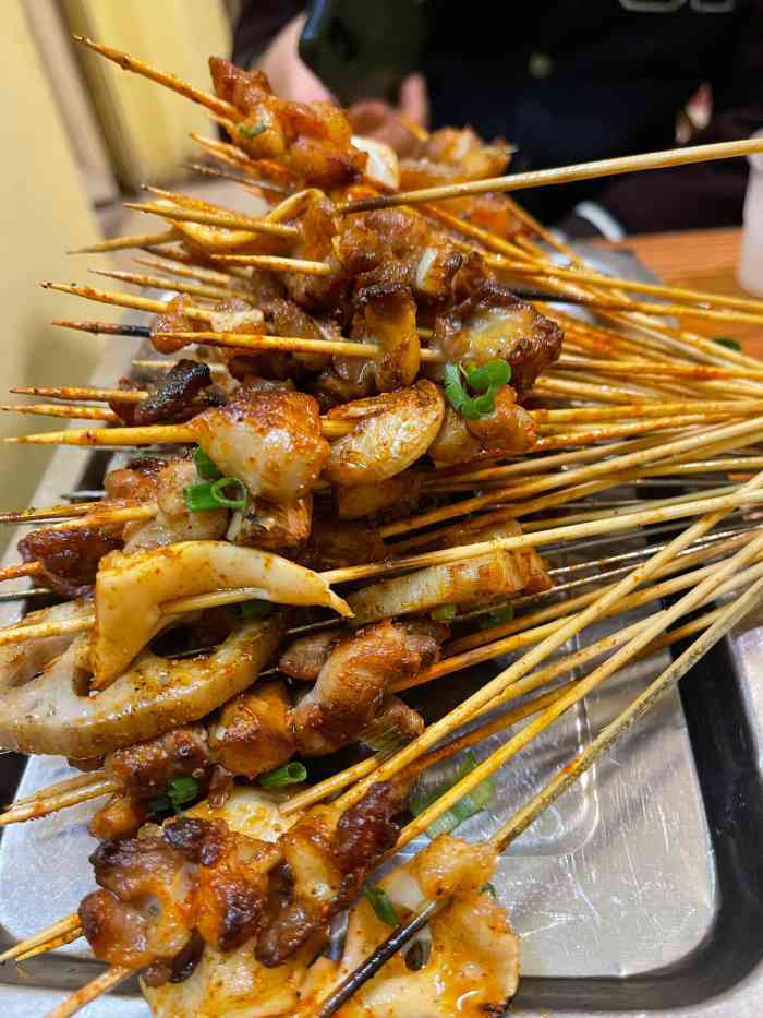 伍界烤串之土城(玫瑰街创始店)-"伍界烤串已经听说好久了周末跟朋友一