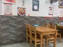 大堂-雷祖芳老妈蹄花店