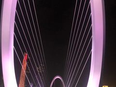 -南京眼步行桥