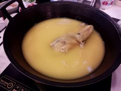 -鲜入围煮花胶鸡海鲜火锅