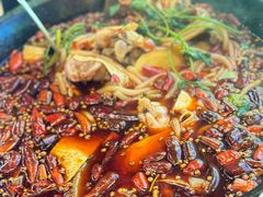-鸿顺老铁锅美蛙鱼府(解放碑店)
