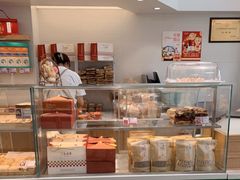 面包甜点陈列柜-清真全盛斋传统糕点(许士庙店)