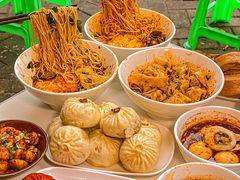 -李与白包子铺(桐梓林店)