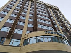 -上海浦东中心万枫酒店