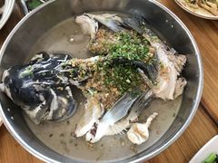 姜葱容特色蒸水库大头鱼-八仔大富楼·河鲜(西江店)
