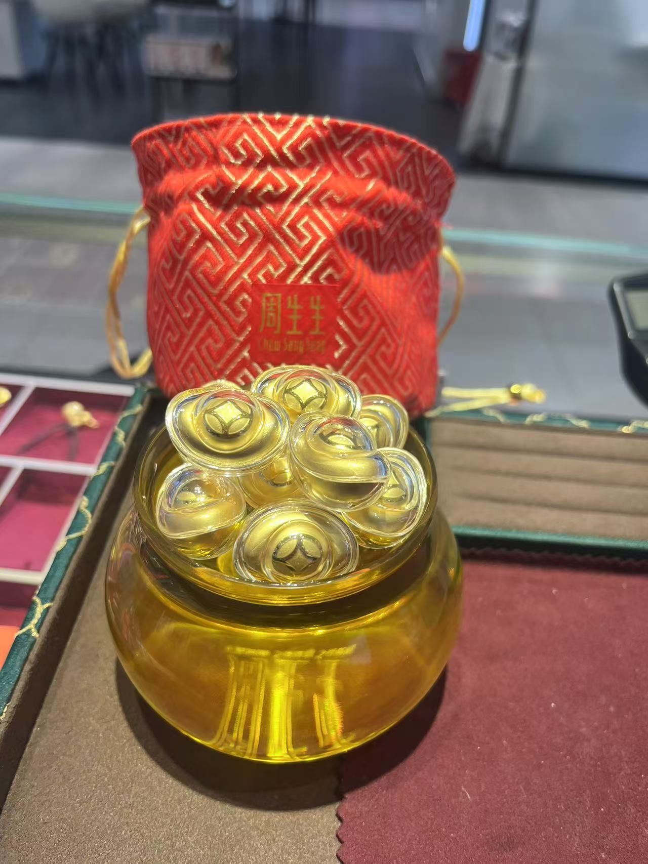 周生生黄金小元宝