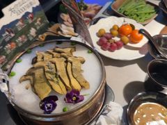 -芸山季·云南山珍菌火锅(人民广场来福士店)