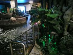 -泉城欧乐堡戏水湾艺术养生温泉