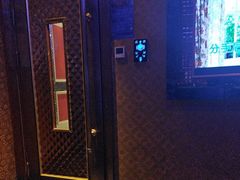 -钱莊Party连锁KTV(黄江星光城店)