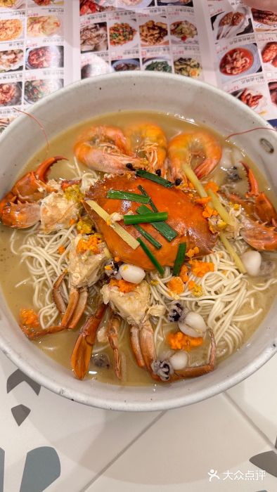 十面欢腾·海鲜面·台式Bistro(长乐路店)膏蟹拌面图片