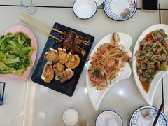 -覃记海鲜美食餐厅