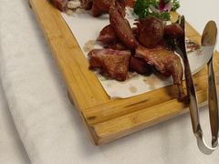 -汗腾格里·风味餐厅(新疆驻京办店)