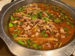 鸿鹤鲜锅兔-椒小兔·盐帮川菜中餐厅(金沙时代广场店)