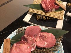 -山川小町·极番烧肉(新地假日广场店)