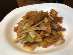 葱烧蹄筋-闫府私房菜·百年鲁菜(恒隆店)