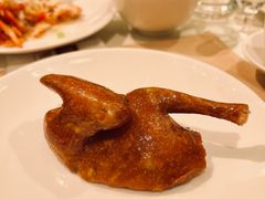 玻璃脆皮乳鸽-利苑酒家(金宝店)