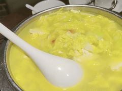 -东口码头·烧鸽子·鱼头泡饼·地方菜(金鹰悦城店)