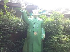 -莓园冰淇淋店
