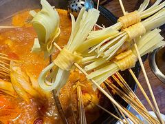 -签多多串串香火锅