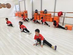 -小荧星艺校(浦东中环分校)