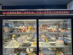 面包甜点陈列柜-汉柏麦香德国面包房(海信店)