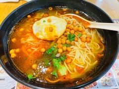 重庆小面-蓉李记成都名小吃(武汉菱角湖万达店)