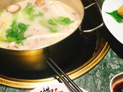 -捞王锅物料理(上海世茂广场店)