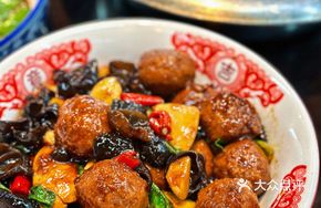 Egg White Braised Pork Balls