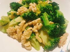 西蓝花拌桃仁-赤宴·川菜(玉林店)