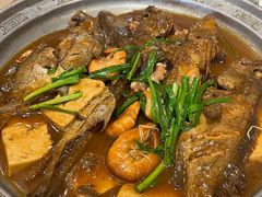 东来烧杂鱼-东来菜馆•手抓海鲜家常菜•海鲜锅贴(鸽子窝店)