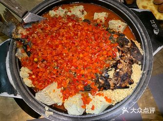 剁椒这个料，我觉得拿来拌鞋底子都好吃！