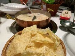 -洪氏嗨捞·广东猪肚鸡·椰子鸡火锅(西咸万象城店)
