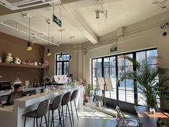 -Fridi Patisserie Cafe