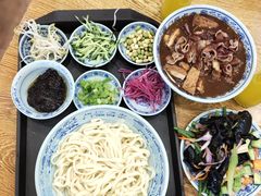 老北京炸酱面-门框胡同百年卤煮(新街口店)