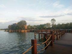 -洛漾舸船宴餐厅(洛漾半岛店)