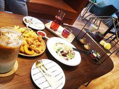 -ZING COFFEE 镜咖啡