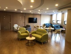 -海豚湾高端月子会所(黄浦店)