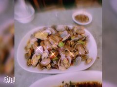 -四川小胡子海鲜(丁村万人海鲜广场店)