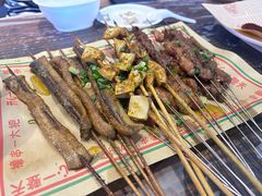 -老街烧烤大排档·地道湖北菜·龙虾馆(汉口火车站店)
