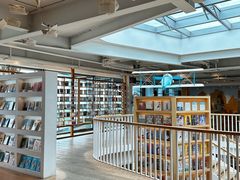 -猫的天空之城概念书店(北戴河蔚蓝海岸店)