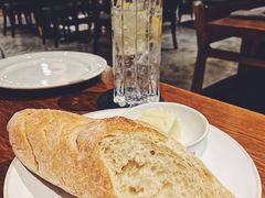 -ROAST coffee & eatery