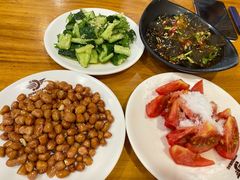 -老东镇啤酒屋海鲜加工·蒸汽海鲜·海鲜烧烤(台东店)