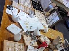 -十八字金·银饰·拼豆·开蚌DIY(魏公芳华里店)