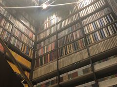 -钟书阁(群光广场店)