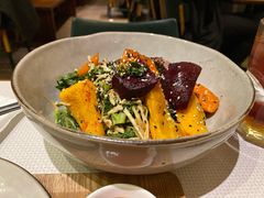煎牛肉烤时蔬羽衣甘蓝沙拉-BAKER&SPICE(安福路店)
